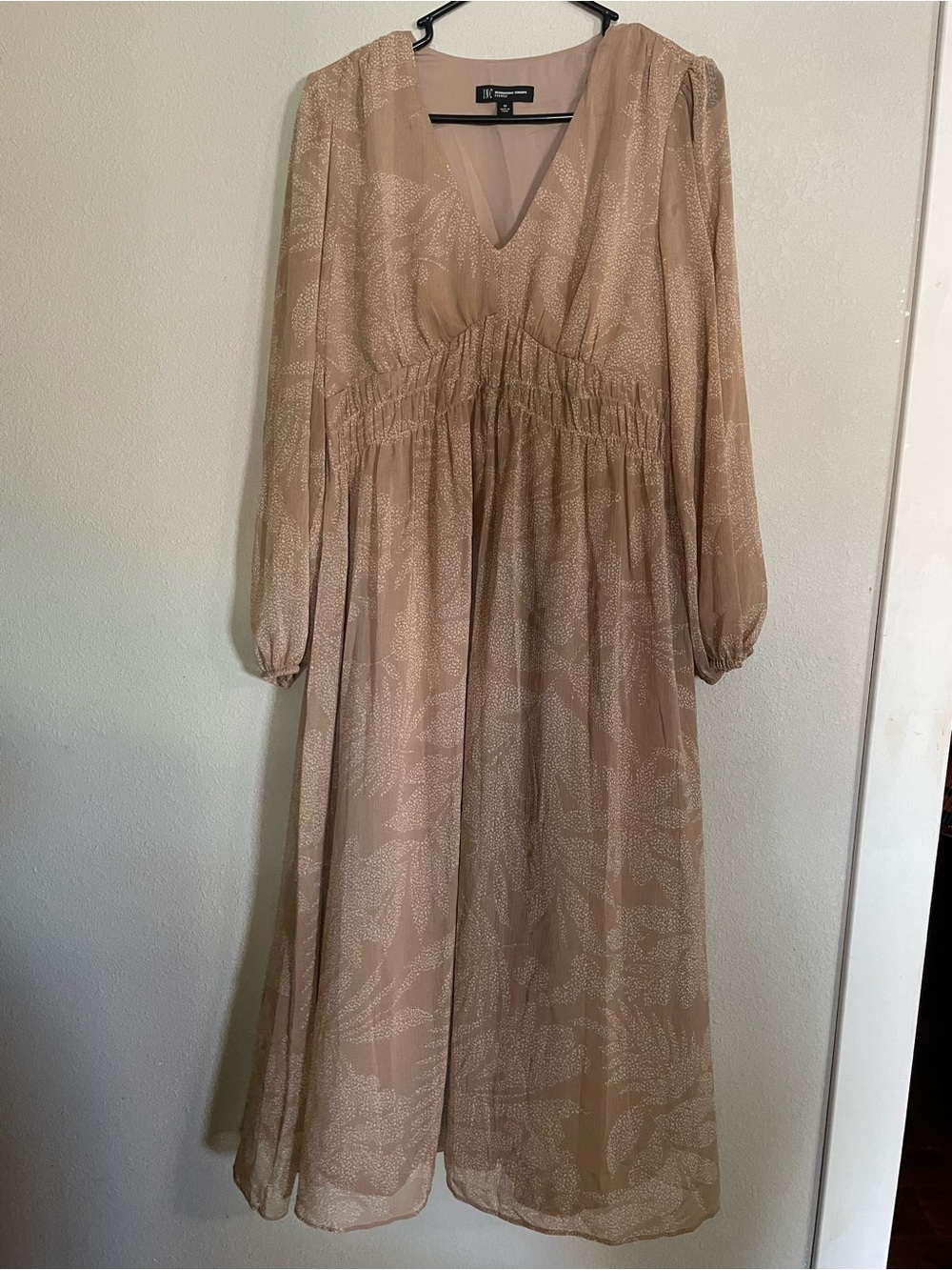 International Concepts Cream-Tan Long Sleeve V-Neck Dress